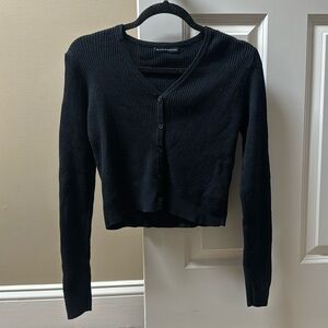 Brandy Melville sweater size “all size fits all” fits like a small